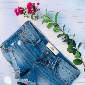 🦋🦋🦋HOLLISTER JEAN SHORTS 🦋